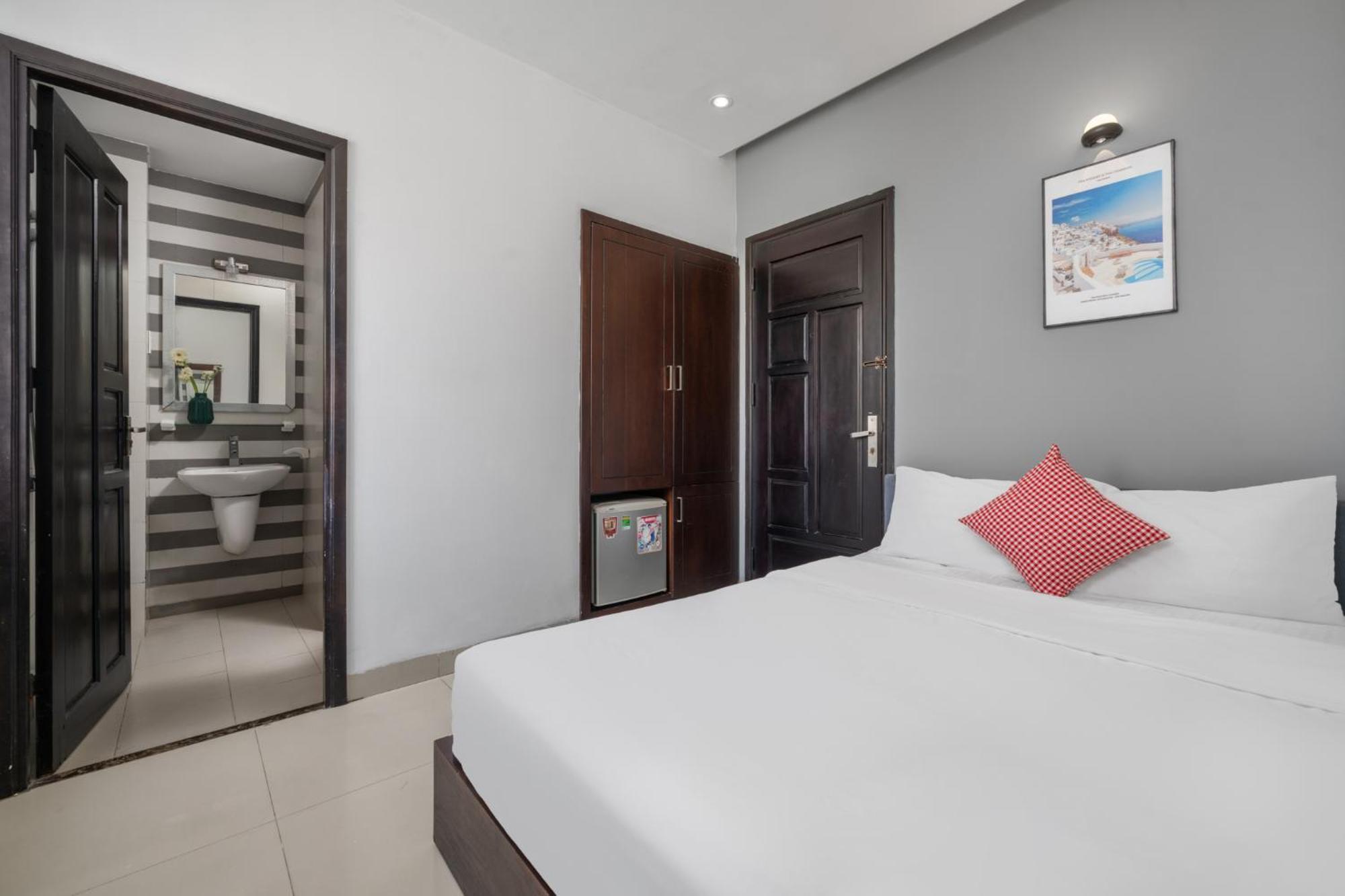 Hanoi Blue Beach Hotel Danang Exterior photo
