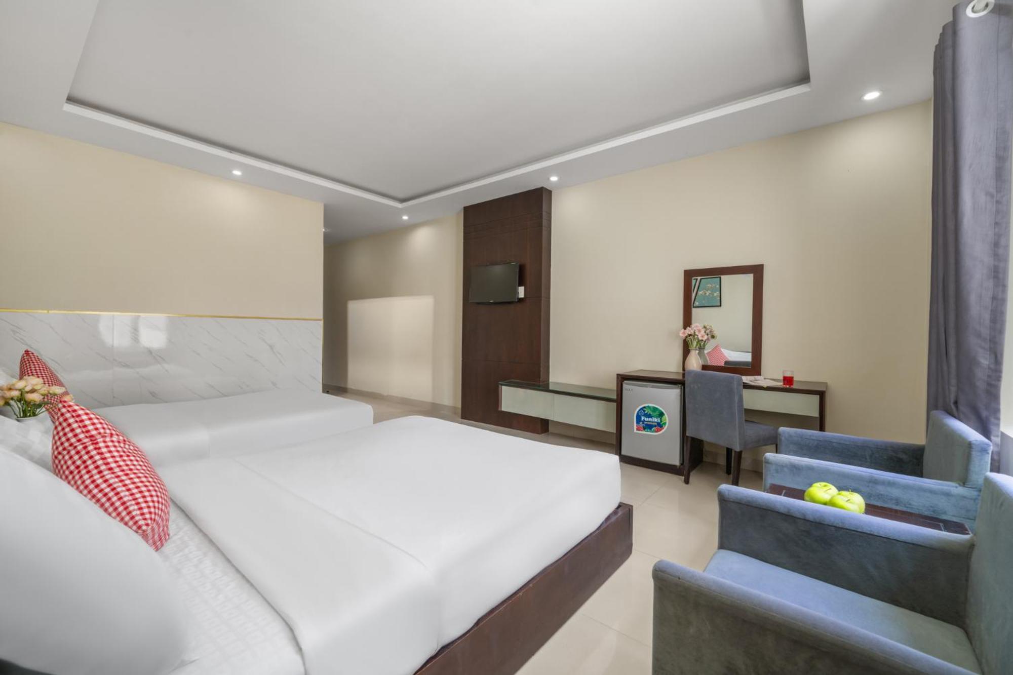 Hanoi Blue Beach Hotel Danang Exterior photo