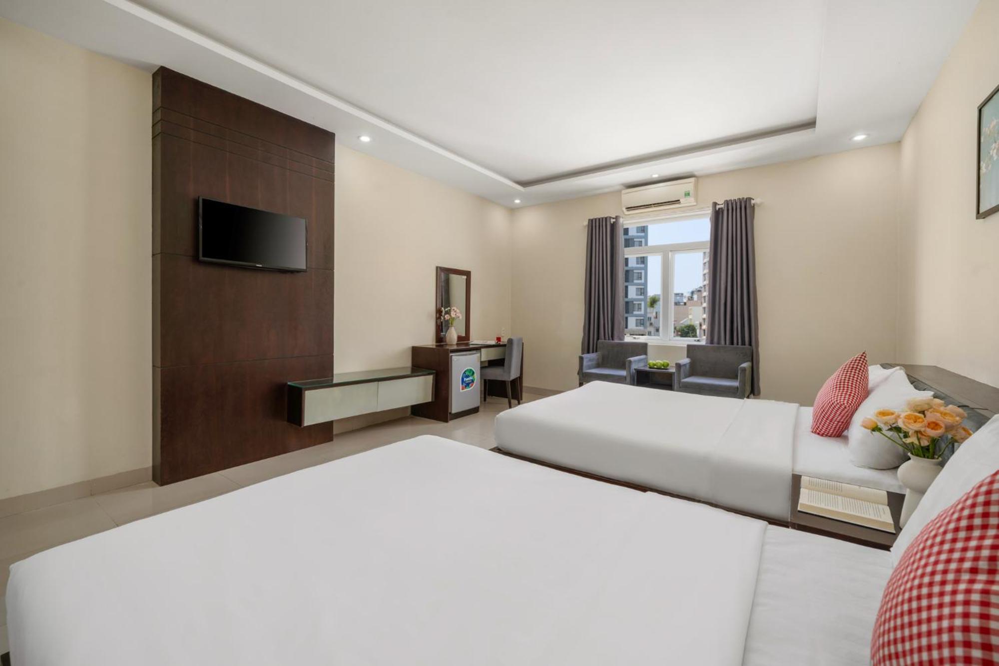 Hanoi Blue Beach Hotel Danang Exterior photo